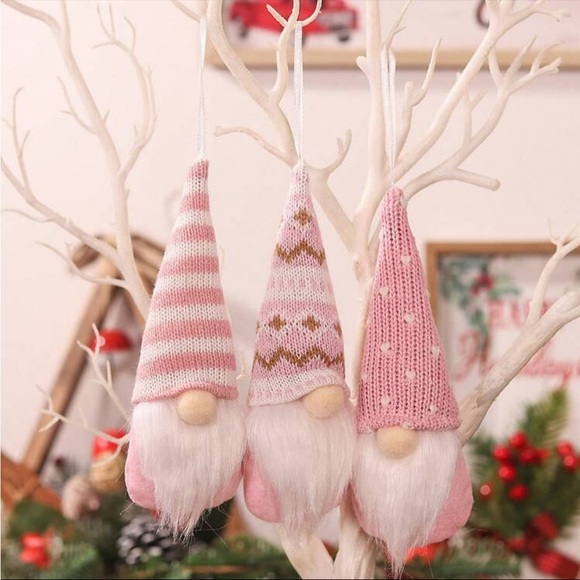 New Pink Gnome Holiday Winter Ornament Set - Picture 1 of 3